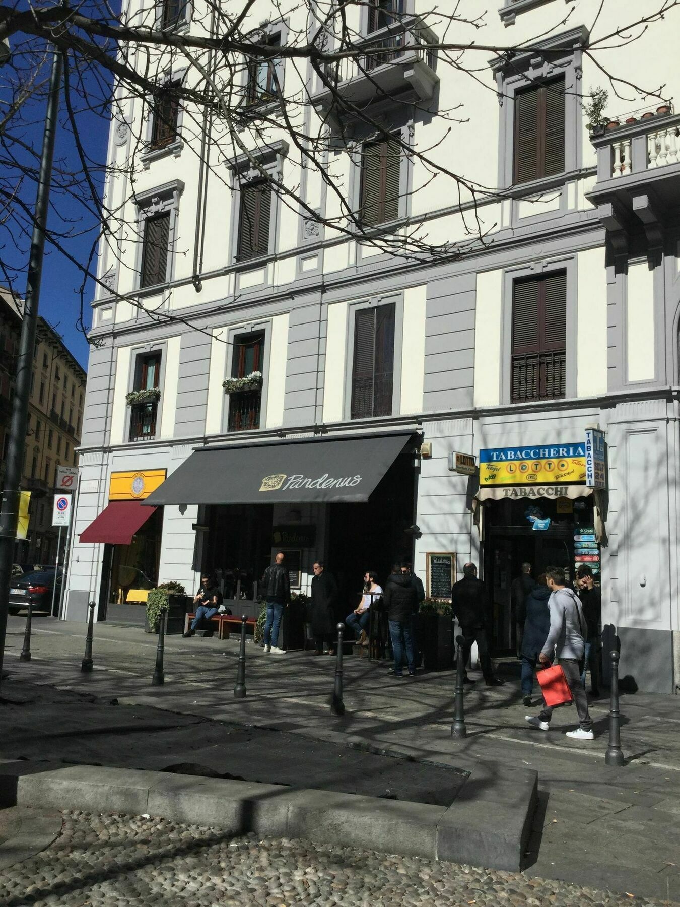 Locanda Pandenus Milan Bagian luar foto